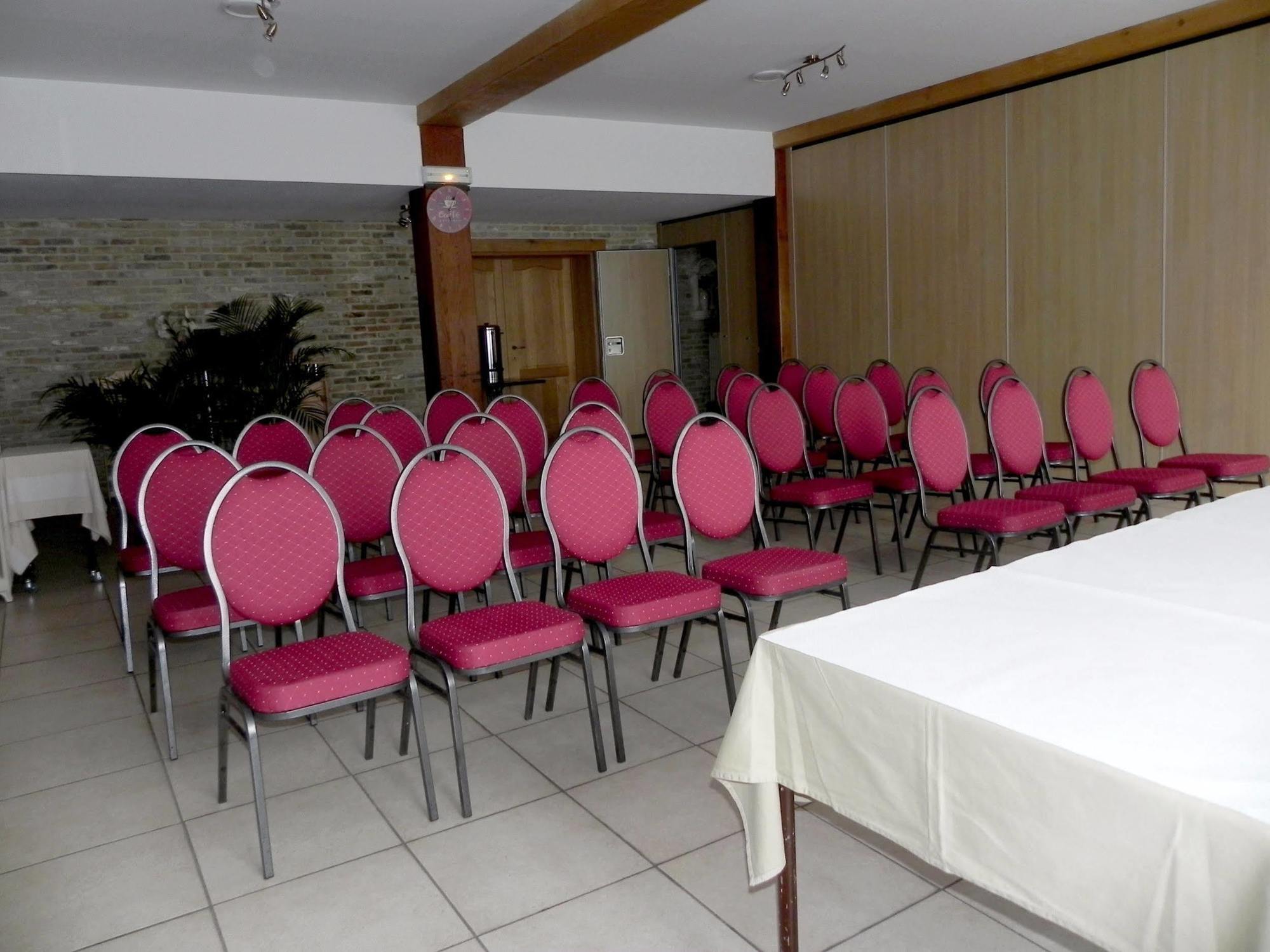 - Restaurant Au Tonnelier Hotel 3*